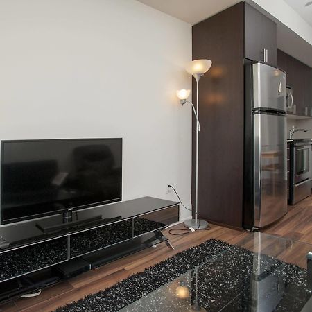 Life Suites Luxury Downtown Condos Toronto Exterior foto