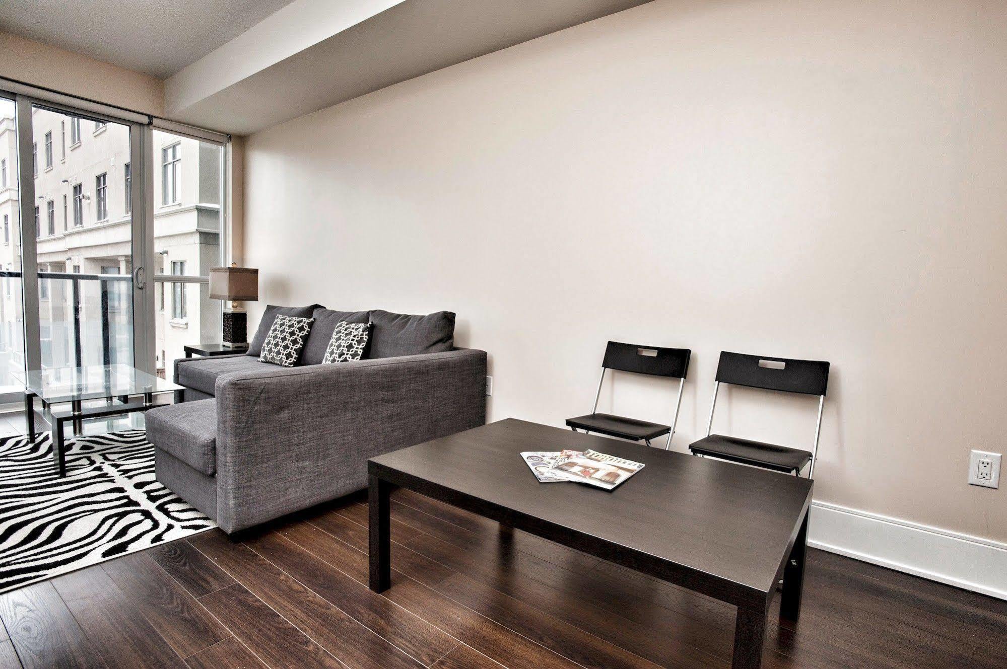 Life Suites Luxury Downtown Condos Toronto Exterior foto